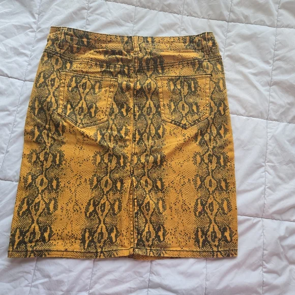 d.jeans Skirt Size 6 - Picture 3 of 7